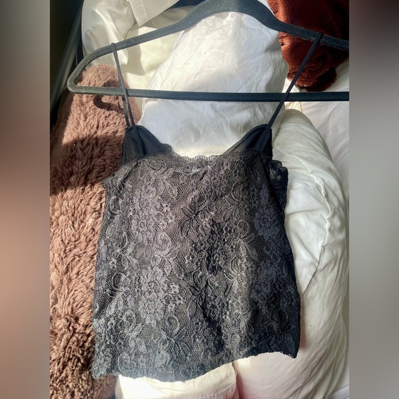 BRAND NEW Stradivarius Lace Cropped Tank Top - Picture 2 of 2